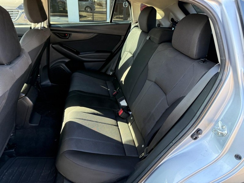 Subaru Impreza Vehicle Image 11