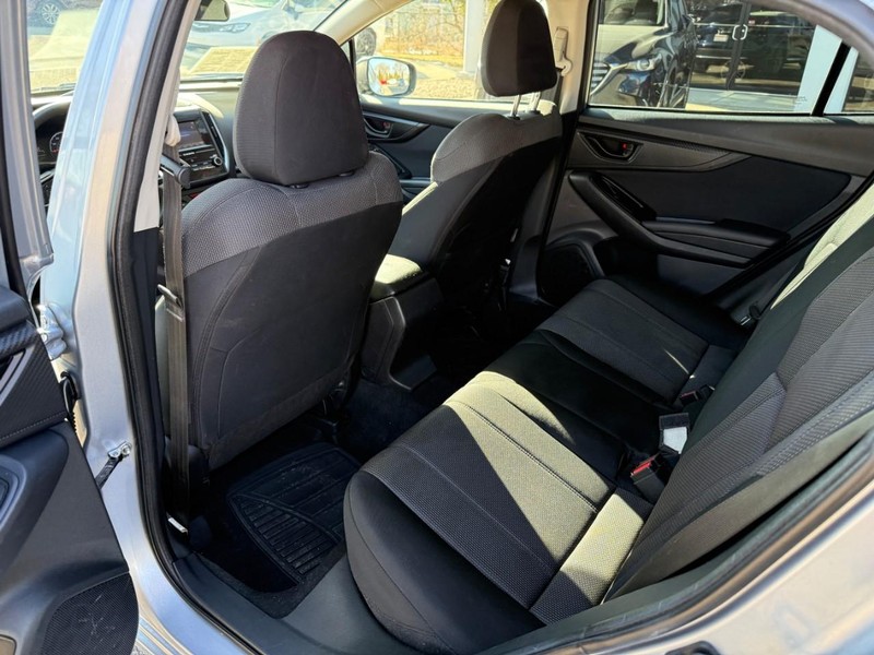 Subaru Impreza Vehicle Image 12