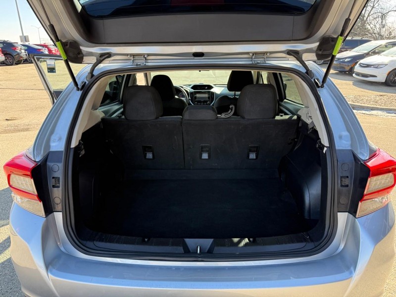 Subaru Impreza Vehicle Image 13