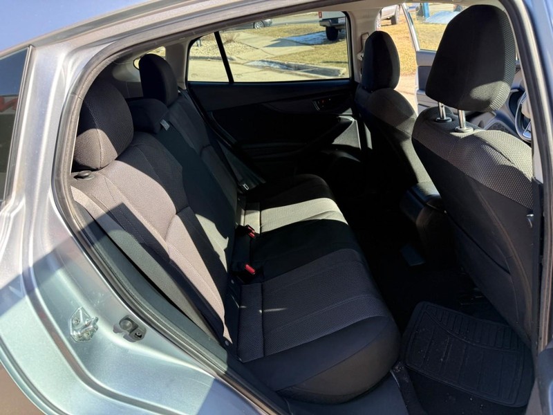 Subaru Impreza Vehicle Image 14