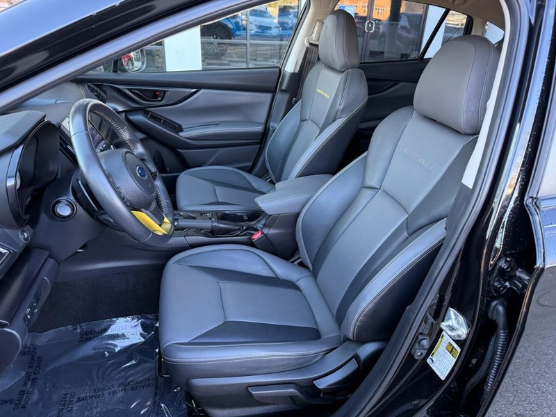 Subaru Crosstrek Vehicle Image 09