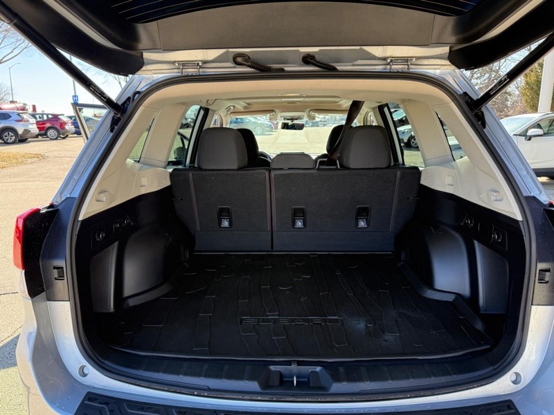Subaru Forester Vehicle Image 13
