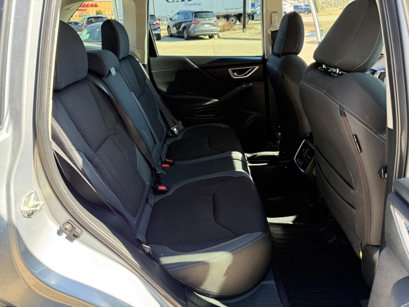 Subaru Forester Vehicle Image 15