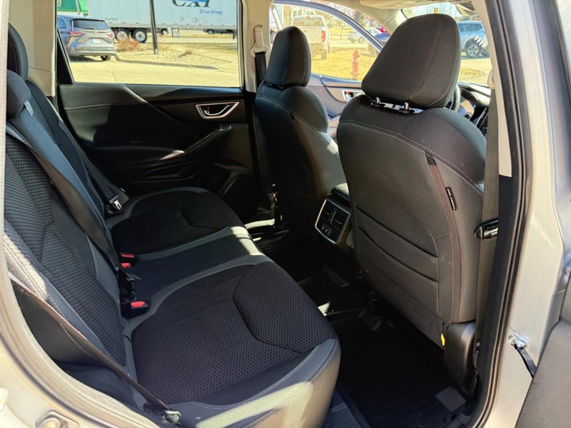 Subaru Forester Vehicle Image 16
