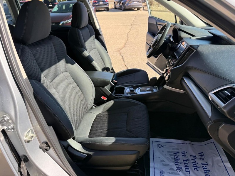 Subaru Forester Vehicle Image 17