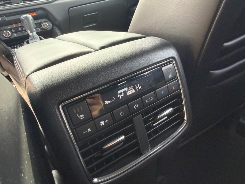 Mazda CX-9 Vehicle Image 13