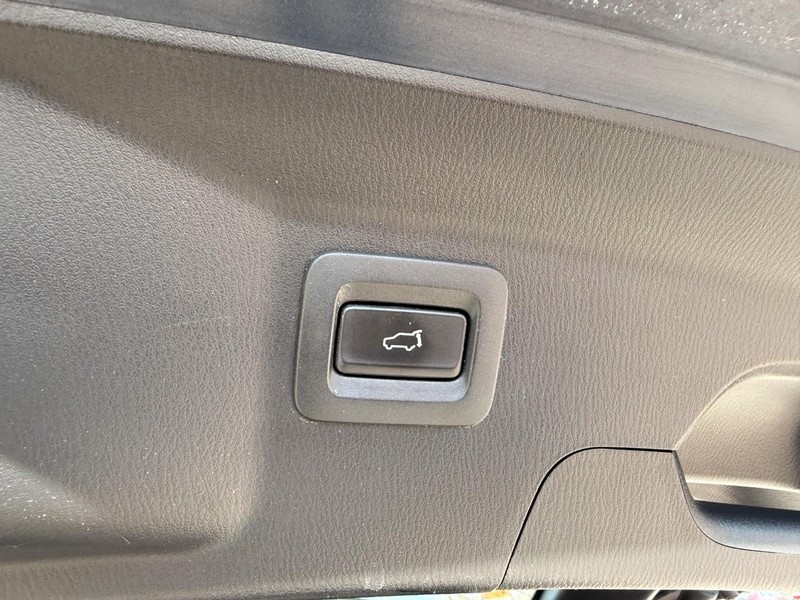 Mazda CX-9 Vehicle Image 15