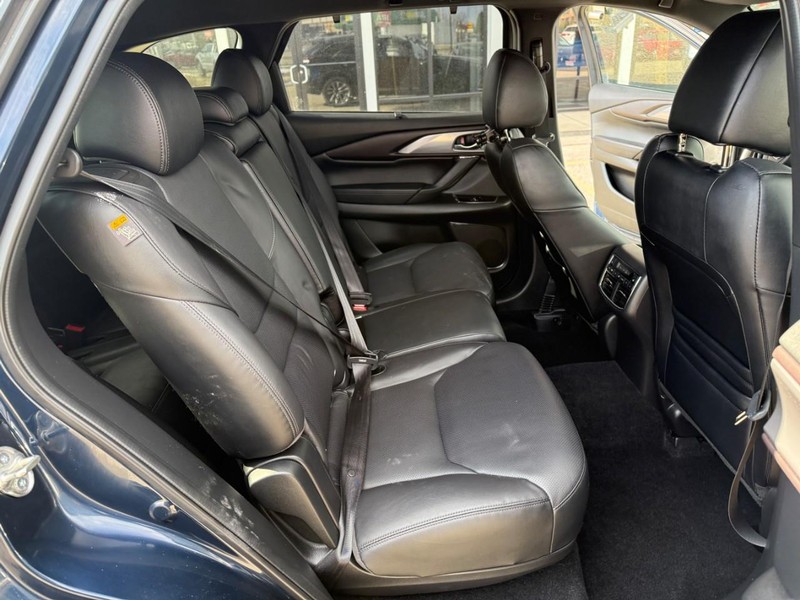 Mazda CX-9 Vehicle Image 16