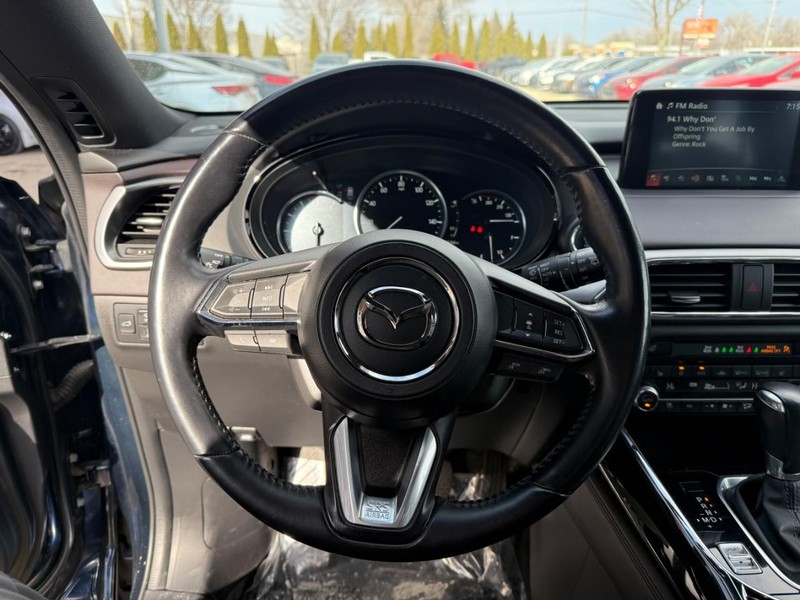Mazda CX-9 Vehicle Image 22