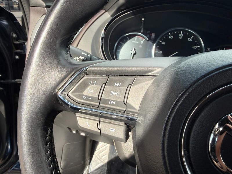 Mazda CX-9 Vehicle Image 24