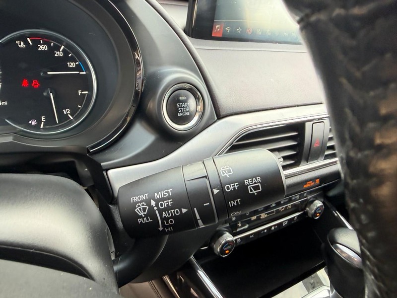 Mazda CX-9 Vehicle Image 25