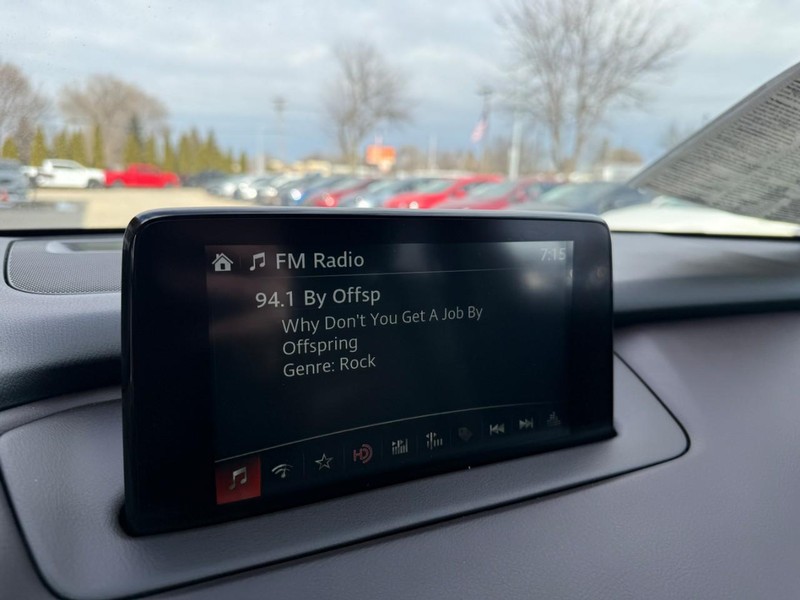 Mazda CX-9 Vehicle Image 28