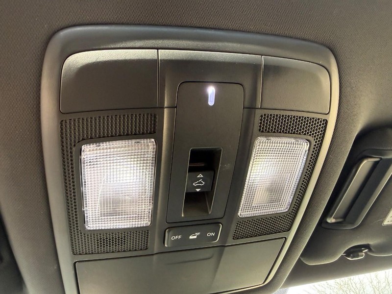 Mazda CX-9 Vehicle Image 32