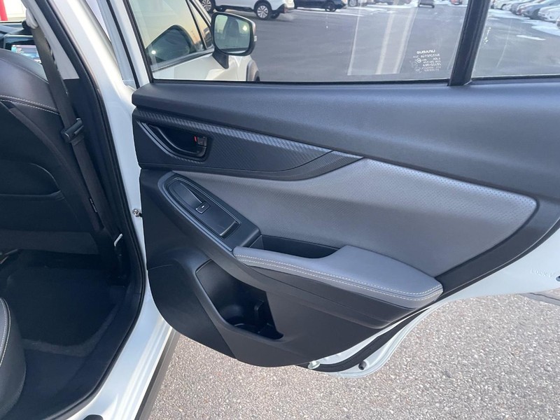 Subaru Crosstrek Vehicle Image 12