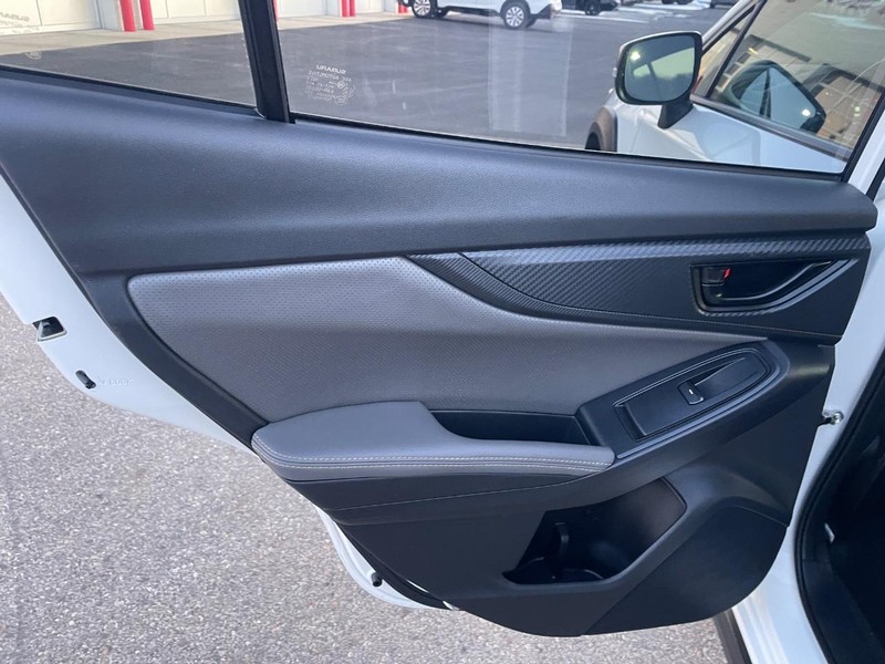 Subaru Crosstrek Vehicle Image 15