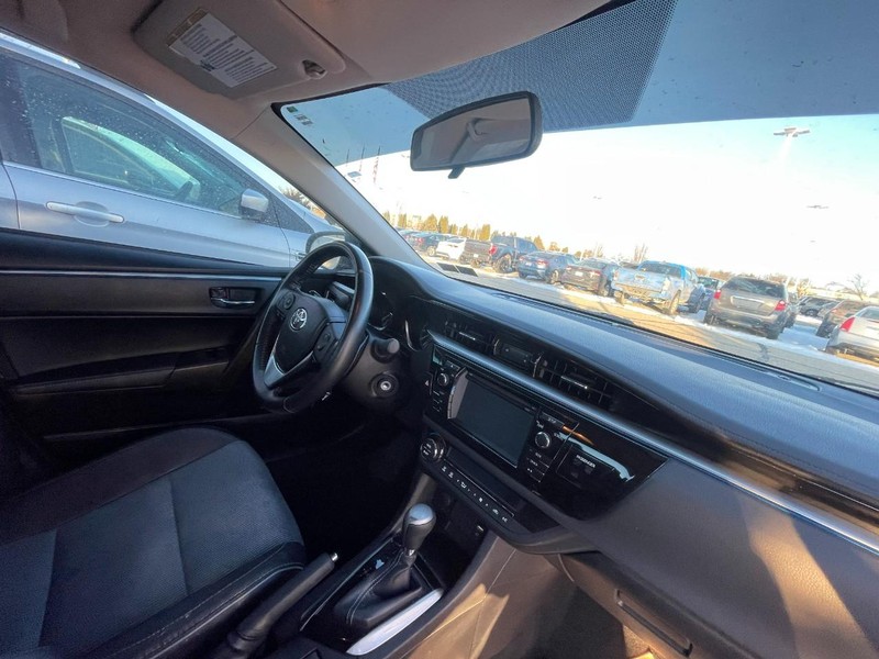 Toyota Corolla Vehicle Image 05