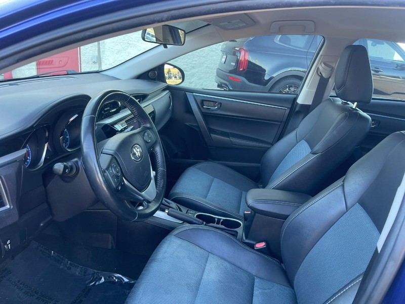 Toyota Corolla Vehicle Image 14