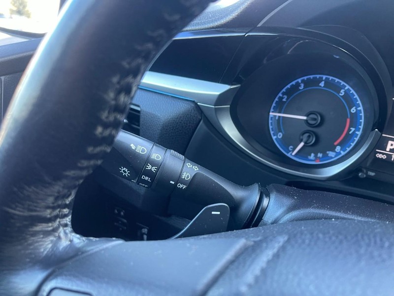 Toyota Corolla Vehicle Image 20