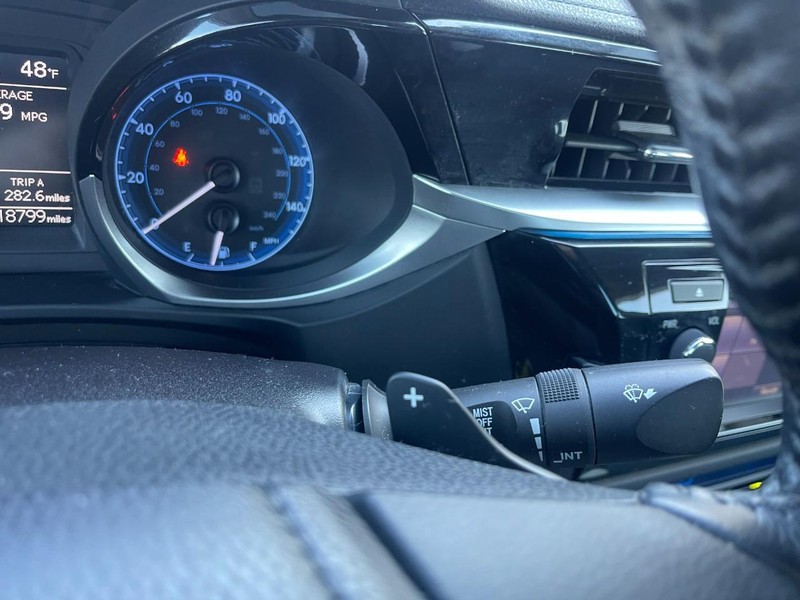 Toyota Corolla Vehicle Image 21