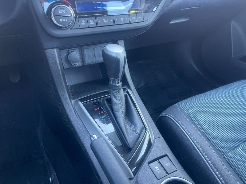 Toyota Corolla Vehicle Image 23