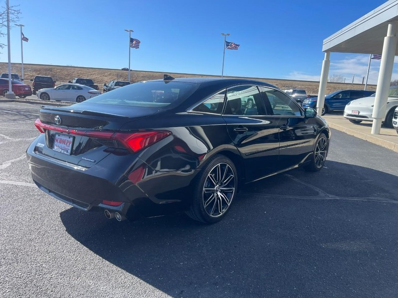 Toyota Avalon Vehicle Image 03