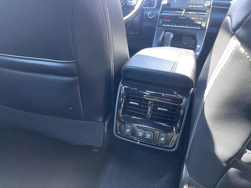 Toyota Avalon Vehicle Image 16