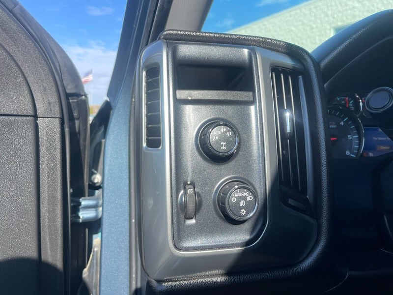 Chevrolet Silverado 1500 Vehicle Image 10