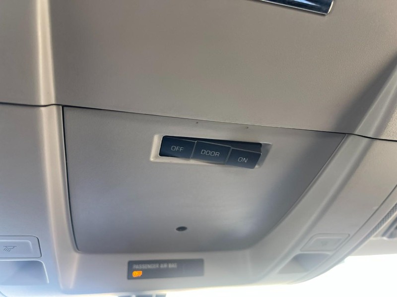 Chevrolet Silverado 1500 Vehicle Image 18