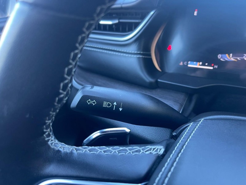 Jeep Grand Cherokee L Vehicle Image 38