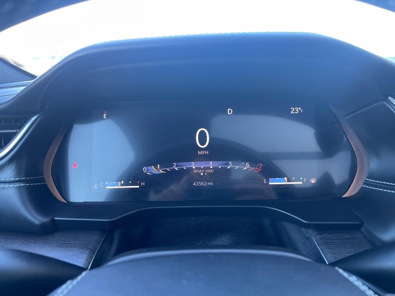 Jeep Grand Cherokee L Vehicle Image 40