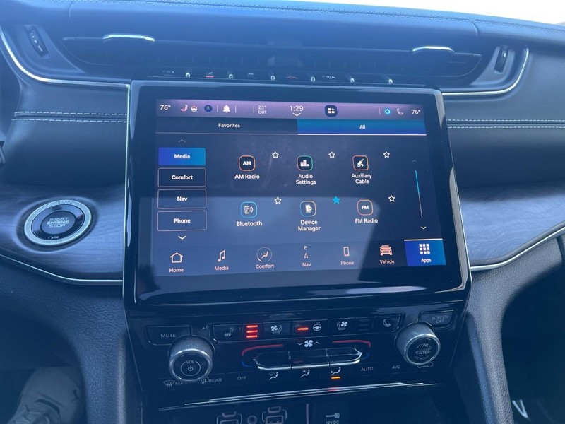 Jeep Grand Cherokee L Vehicle Image 42