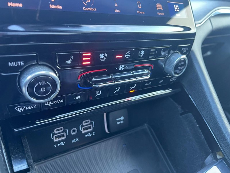 Jeep Grand Cherokee L Vehicle Image 43