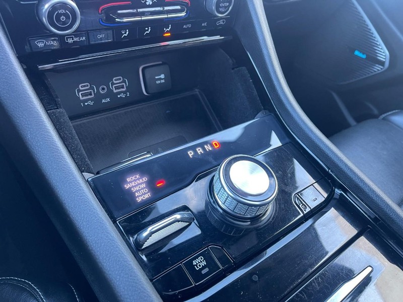 Jeep Grand Cherokee L Vehicle Image 44