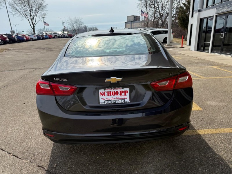 Chevrolet Malibu Vehicle Image 06