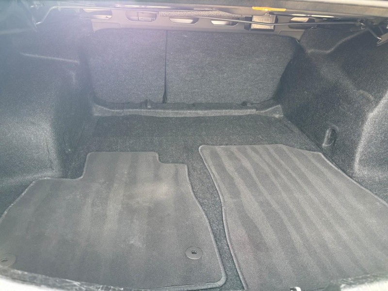 Chevrolet Malibu Vehicle Image 13