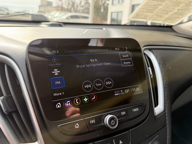 Chevrolet Malibu Vehicle Image 24