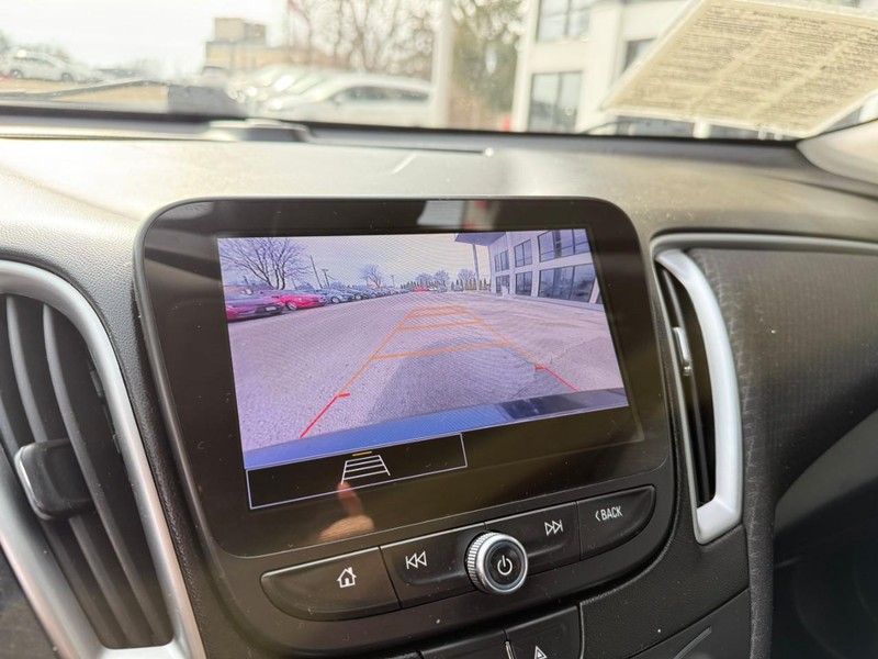 Chevrolet Malibu Vehicle Image 25