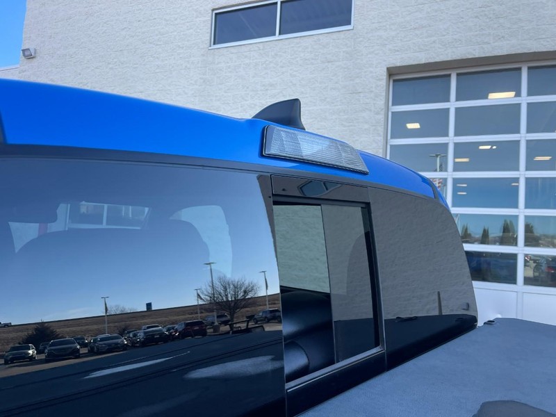 Toyota Tacoma 4WD Vehicle Image 05