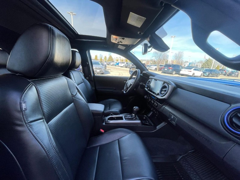 Toyota Tacoma 4WD Vehicle Image 08