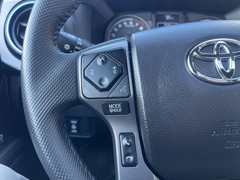 Toyota Tacoma 4WD Vehicle Image 21