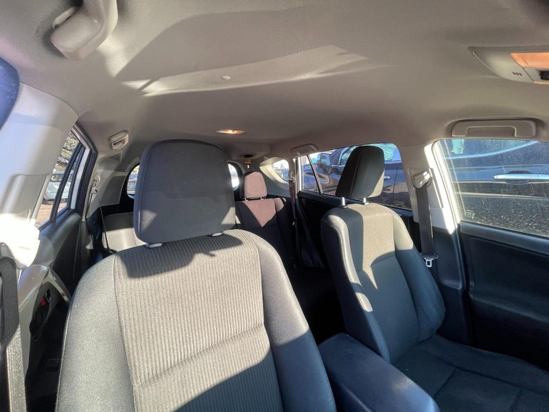 Toyota RAV4 Vehicle Image 03