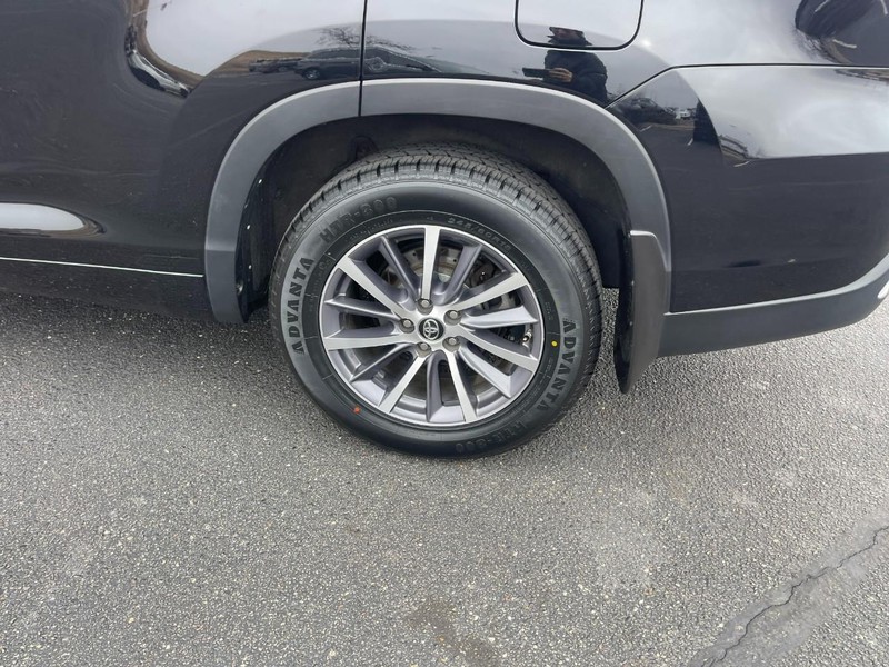 Toyota Highlander Vehicle Image 05