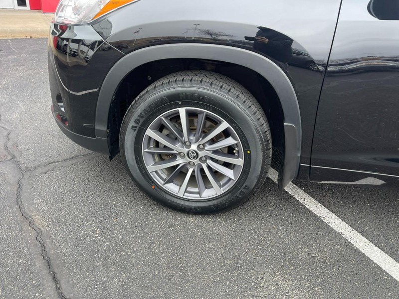 Toyota Highlander Vehicle Image 06