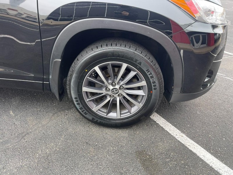 Toyota Highlander Vehicle Image 07