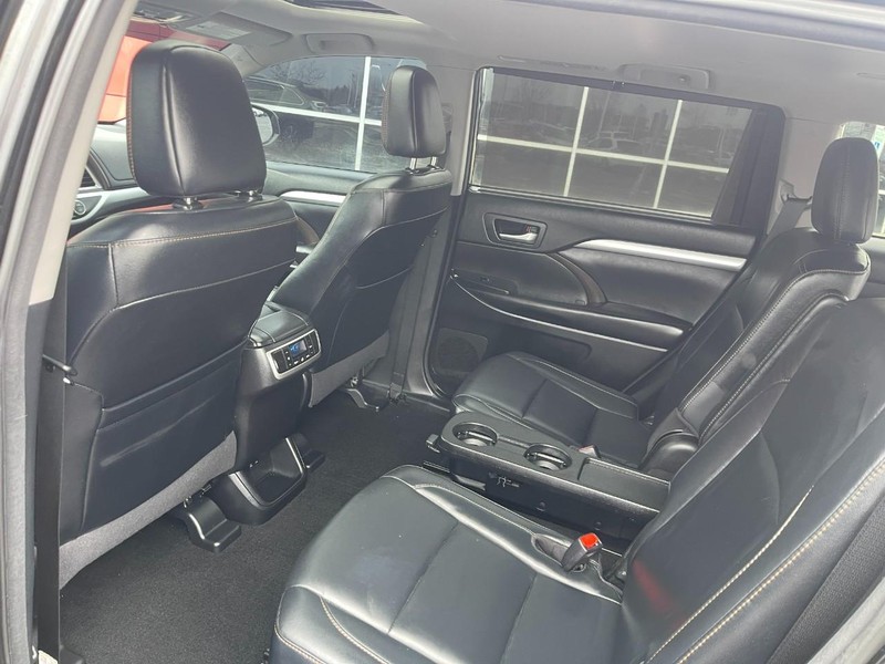 Toyota Highlander Vehicle Image 20