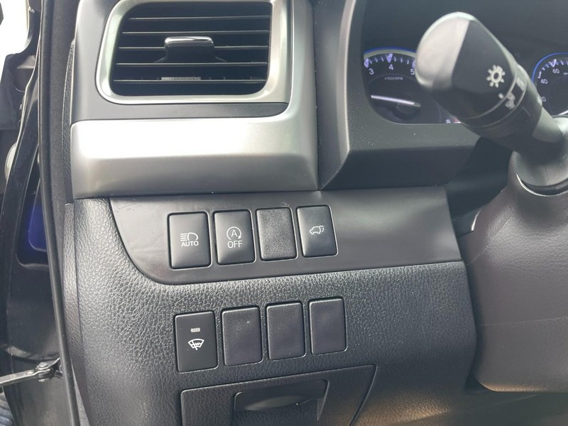 Toyota Highlander Vehicle Image 25