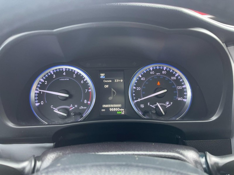 Toyota Highlander Vehicle Image 32