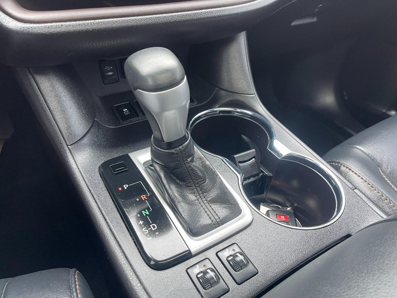 Toyota Highlander Vehicle Image 34