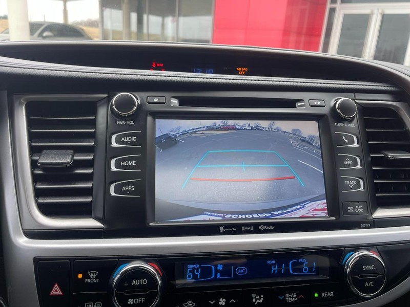 Toyota Highlander Vehicle Image 36