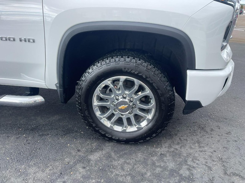 Chevrolet Silverado 2500HD Vehicle Image 07